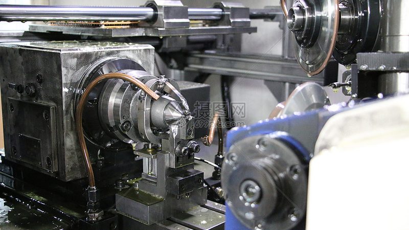 卧式加工中心铣斜面精度解析：关键因素与工艺要点